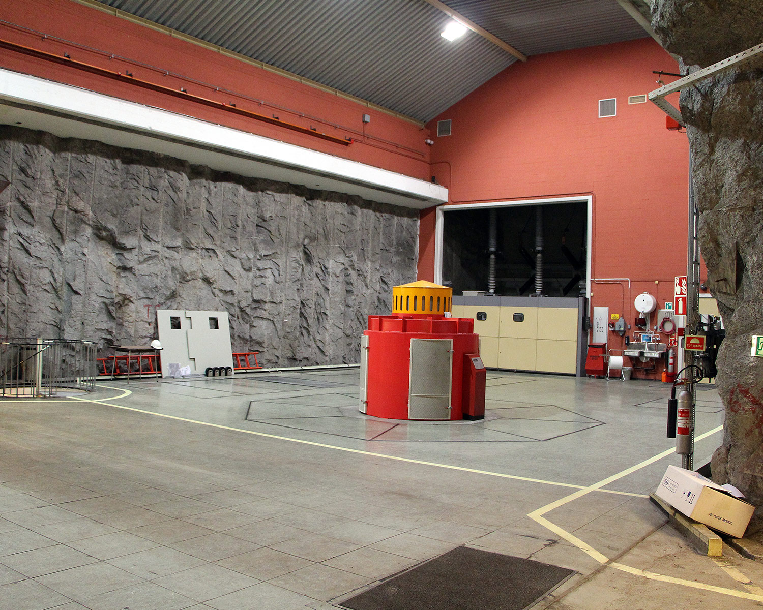 Båtsvatn power plant machine room