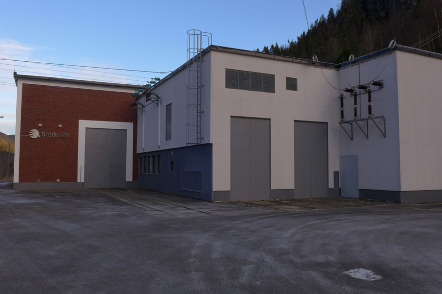 In front of Svorka power plant in the Surna Valley.